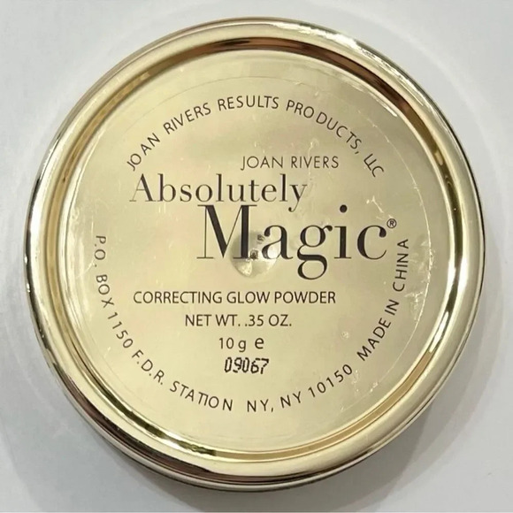 Joan Rivers Absolutely Magic Correcting Glow Powder - Picture 3 of 3